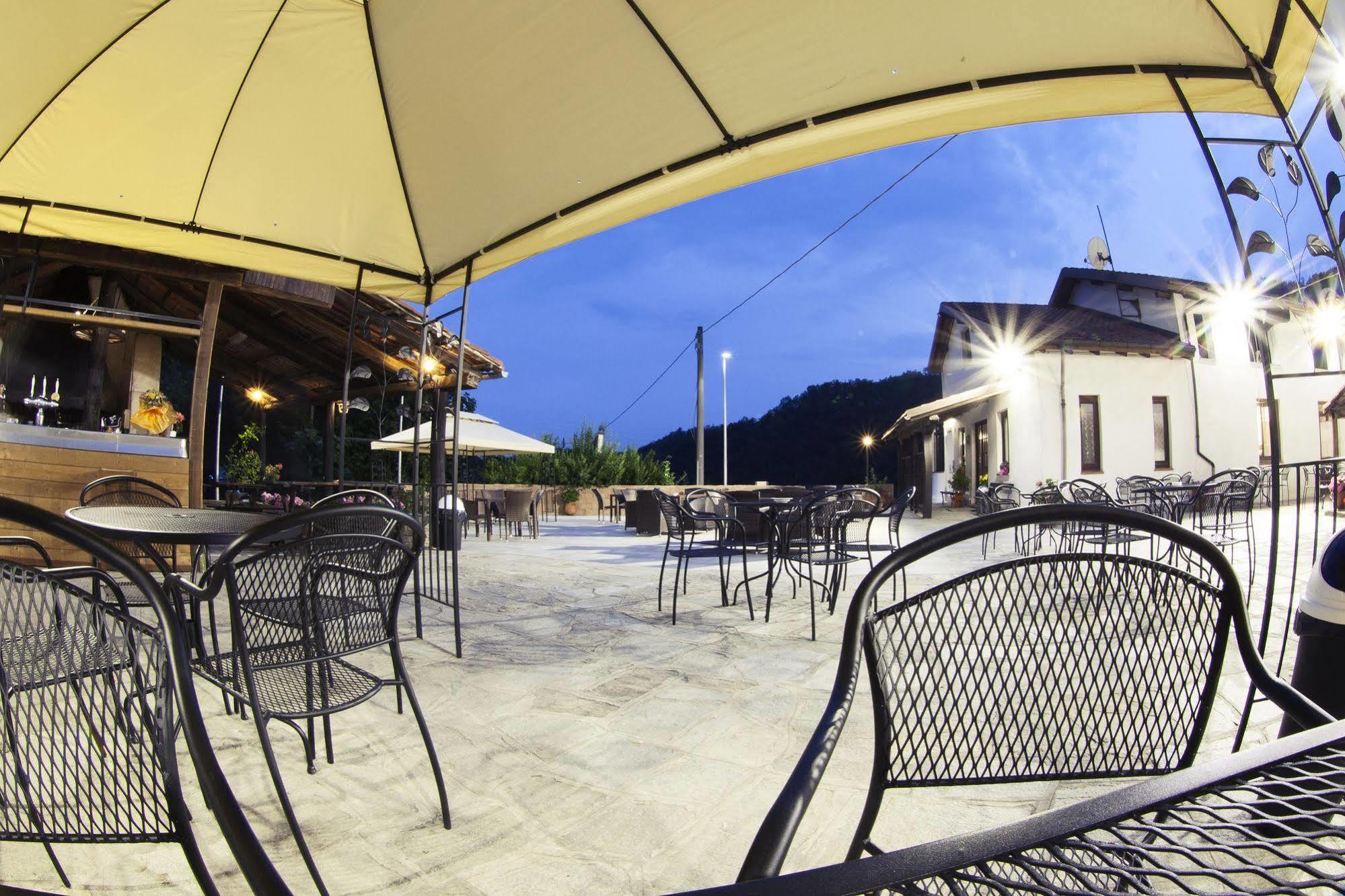 Agriturismo Cascina Del Vai Cairo Montenotte Exterior foto